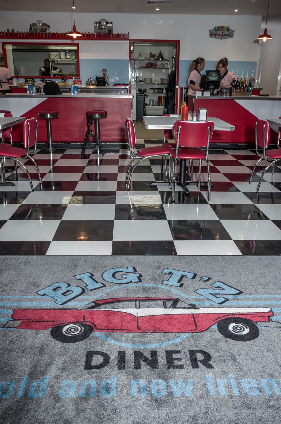 American 1950s retro diner furniture project from Australia Big T'Z diner